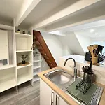 Cosy Loft Duplex For Couples - Great Location