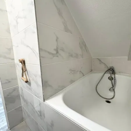 Cosy Loft Duplex For Couples - Great Location Apartment