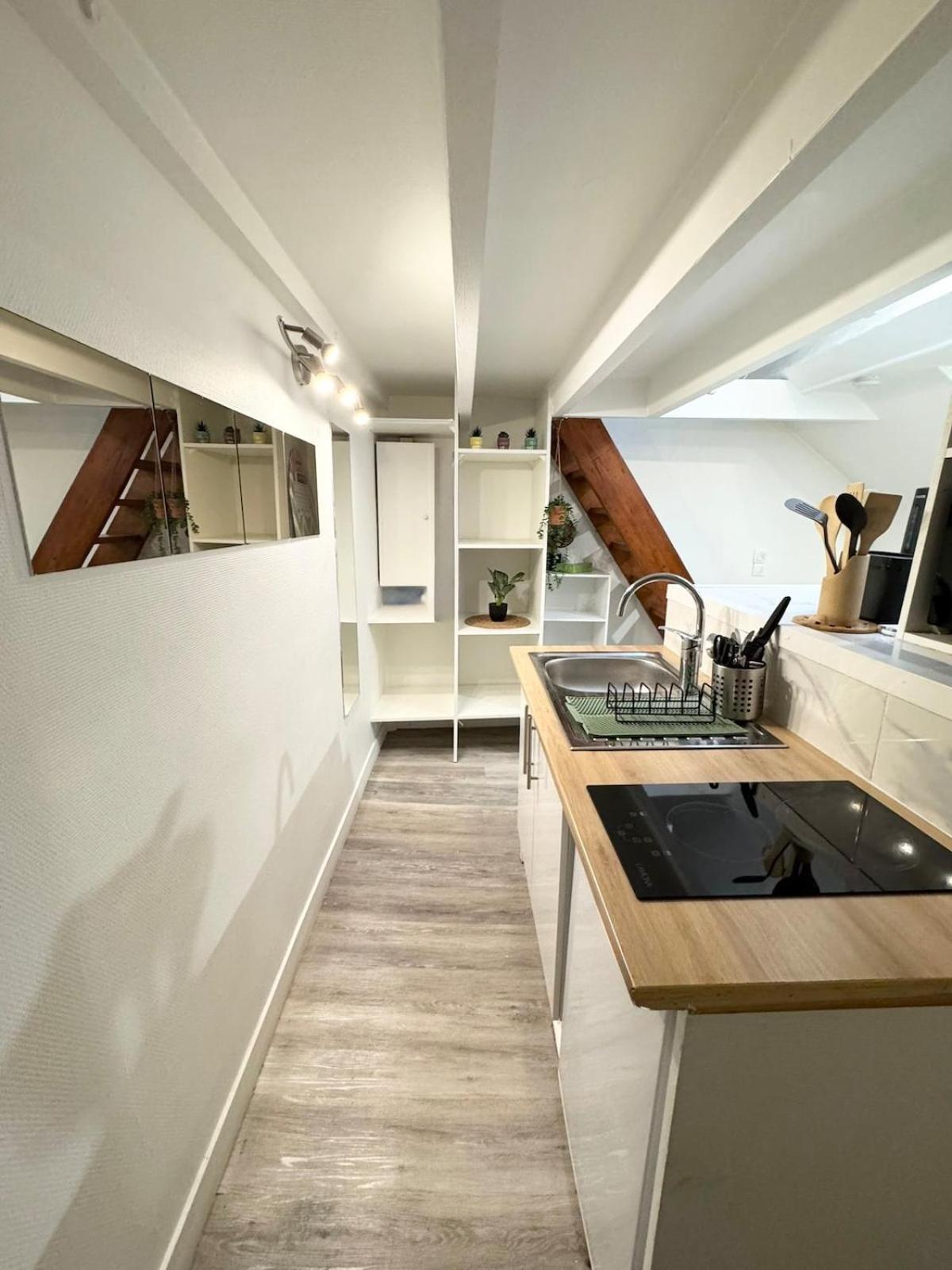 Cosy Loft Duplex For Couples - Great Location Apartment